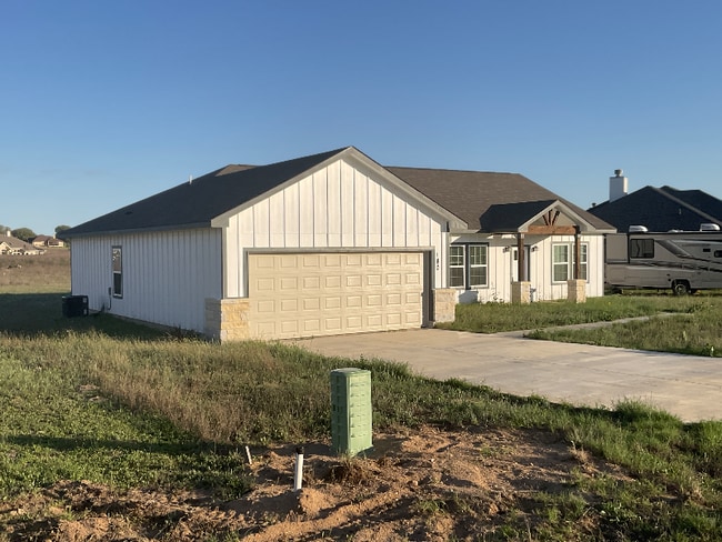 property at 180 Turnberry Dr