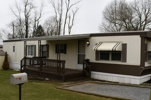 3230 Oakland Rd in Dover, PA - Building Photo