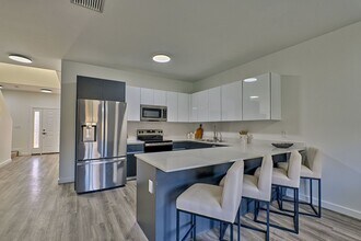 1591 NW 29 Rd in Gainesville, FL - Foto de edificio - Building Photo