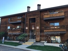 427 Wright St in Lakewood, CO - Building Photo