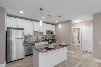 French Park Apartments in Newark, DE - Building Photo - Interior Photo