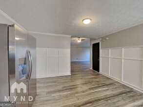 5801 Meadowview Rd in Rex, GA - Building Photo - Building Photo