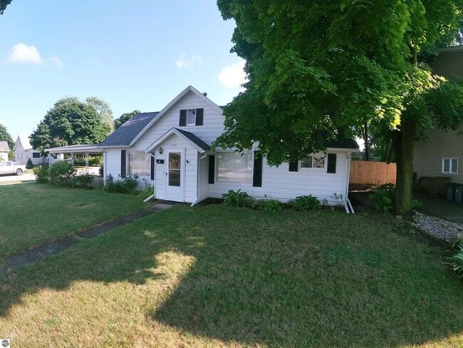 property at 620 E Gaylord St