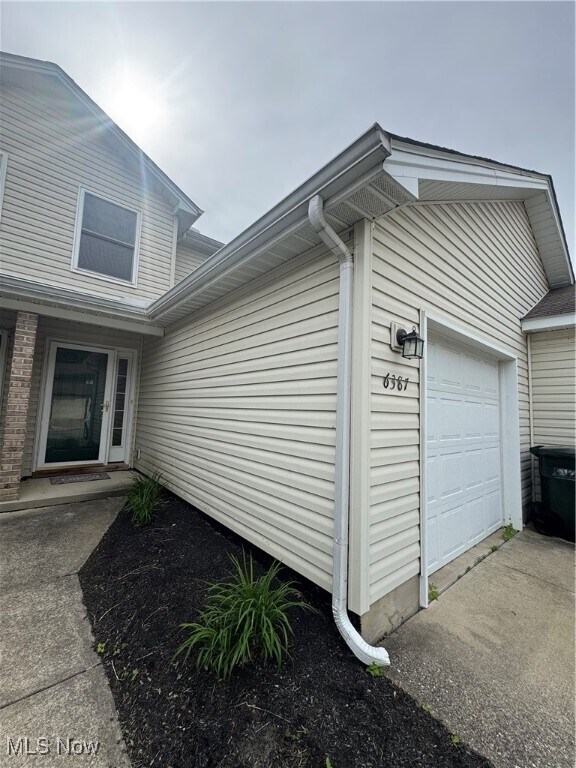 6387 Forest Park Dr in North Ridgeville, OH - Foto de edificio - Building Photo
