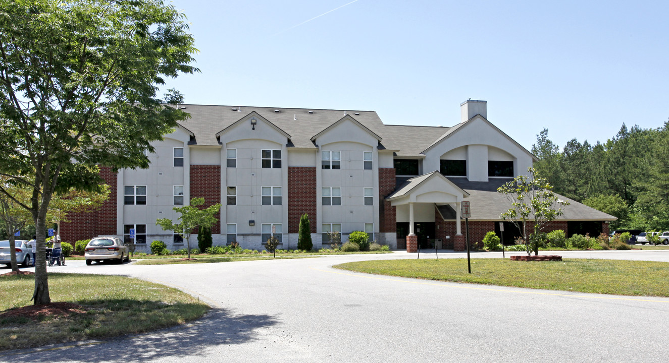 Magnolia Gardens in Suffolk, VA - Building Photo