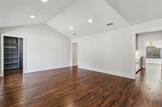 6721 Meadowcreek Dr in Dallas, TX - Building Photo - Building Photo