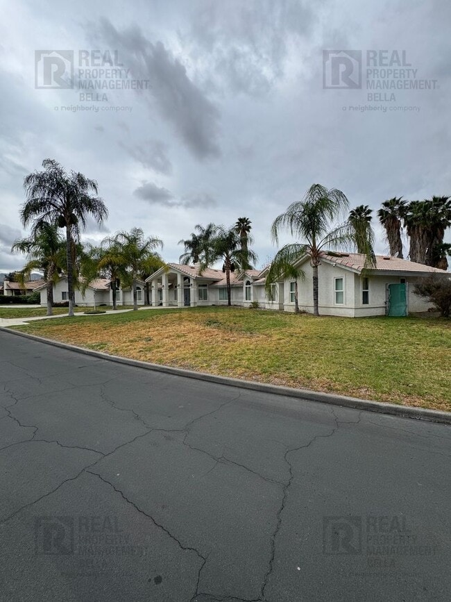 26419 Old Agency Rd in Hemet, CA - Building Photo - Building Photo