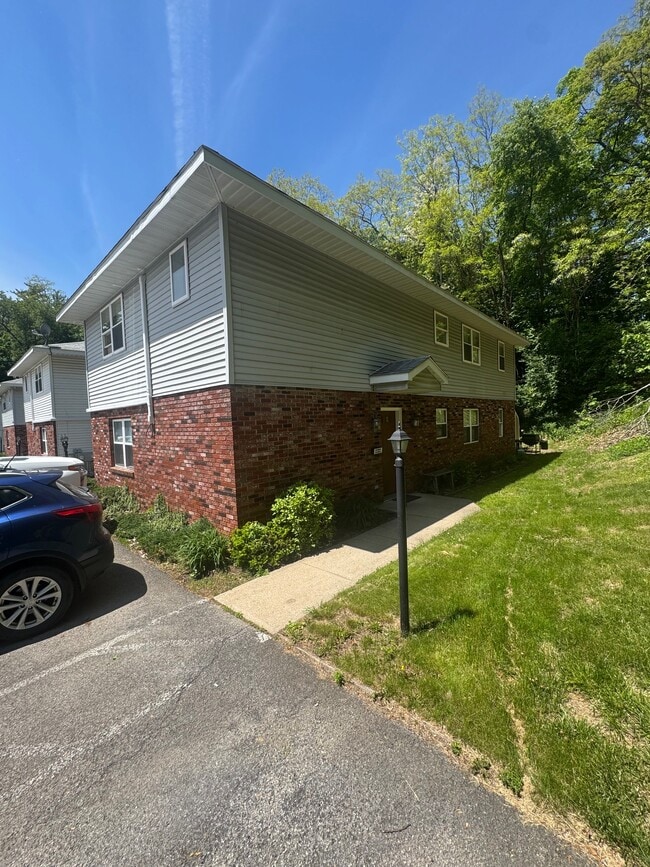 320 6th St, Unit 2102