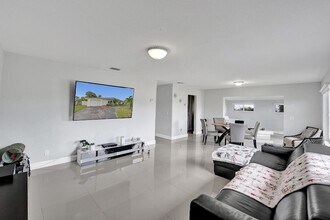 3322 McKinley St in Hollywood, FL - Building Photo - Building Photo