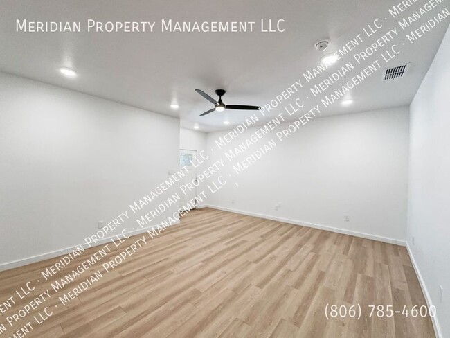 5805 Urbana Ave in Lubbock, TX - Foto de edificio - Building Photo