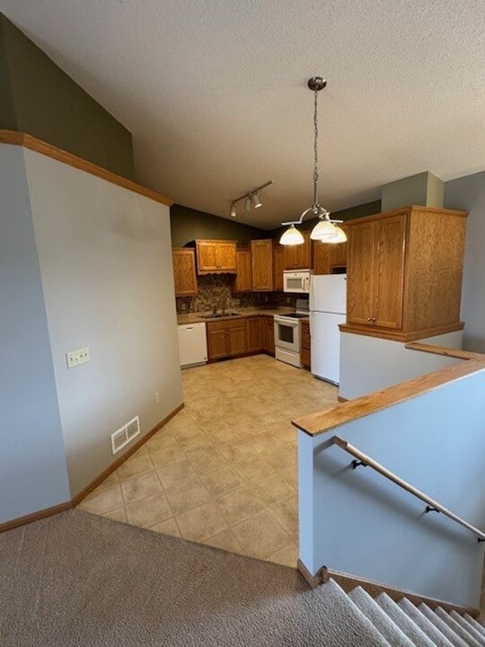 9225 Orchard Cir in Monticello, MN - Building Photo