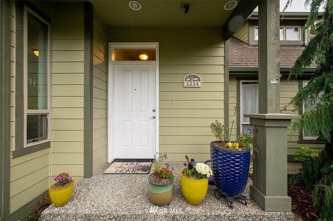 1214 Birch St in Bellingham, WA - Building Photo - Building Photo