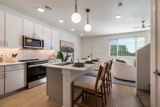 The Charlie ABQ in Albuquerque, NM - Foto de edificio - Building Photo