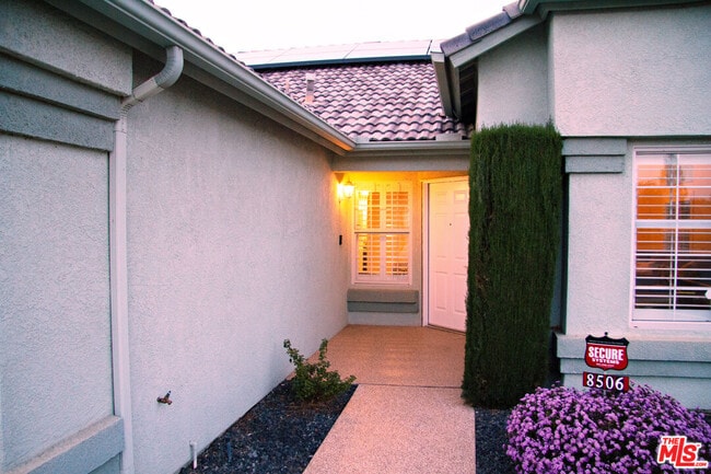 8506 Blue Heron Dr in Bakersfield, CA - Building Photo - Building Photo