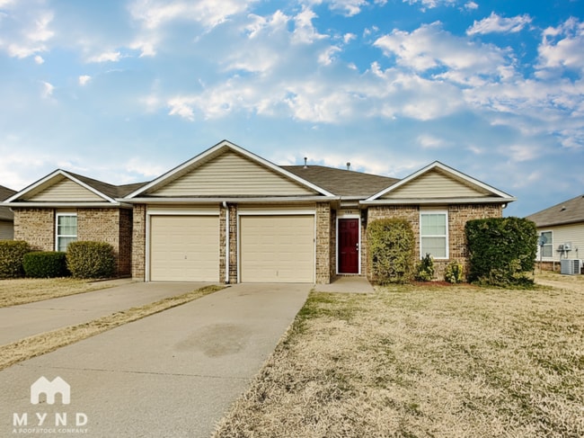 property at 3504 E Gillette St