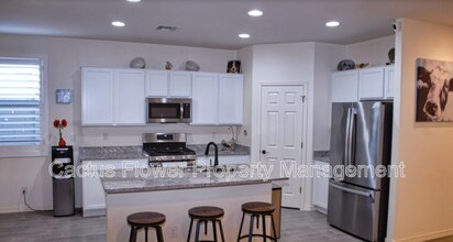 5730 West Odeum Ln in Phoenix, AZ - Foto de edificio - Building Photo