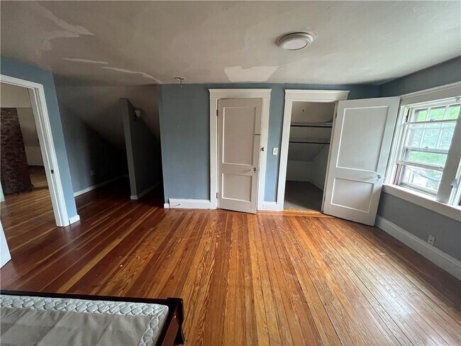 141 Pembroke Ave in Providence, RI - Foto de edificio - Building Photo