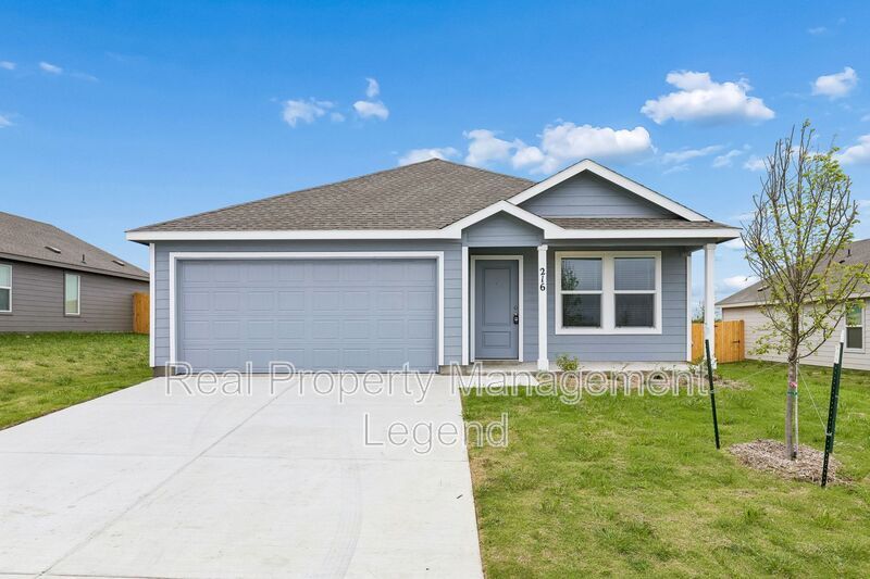 216 Asterwood Ln in Sherman, TX - Building Photo