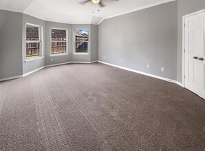 8029 Mountain Knoll Ct in Dallas, TX - Building Photo - Building Photo