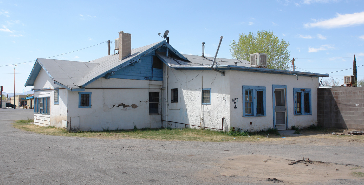 7133 Alameda St in El Paso, TX - Building Photo