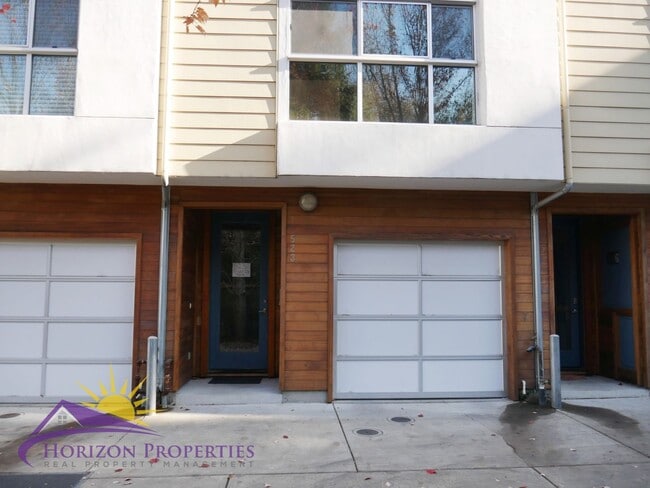 property at 523 Green City Walk