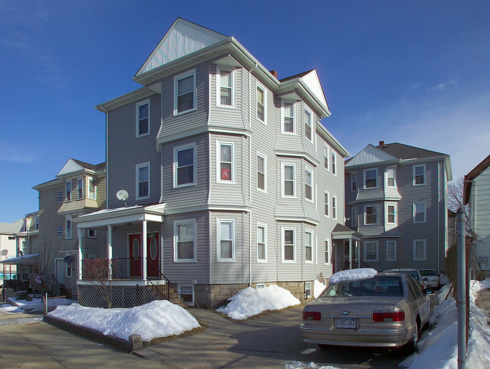 778-782 Plymouth Ave in Fall River, MA - Foto de edificio