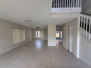 10646 Lake Oak Way in Boca Raton, FL - Building Photo - Building Photo