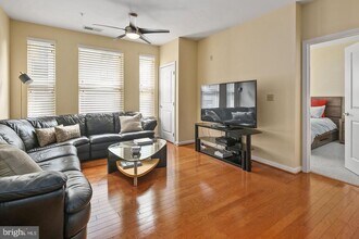 2655 Prosperity Ave in Fairfax, VA - Foto de edificio - Building Photo