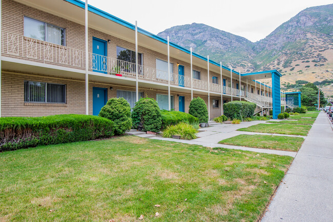 Arcadia Apartments in Provo, UT - Building Photo - Building Photo