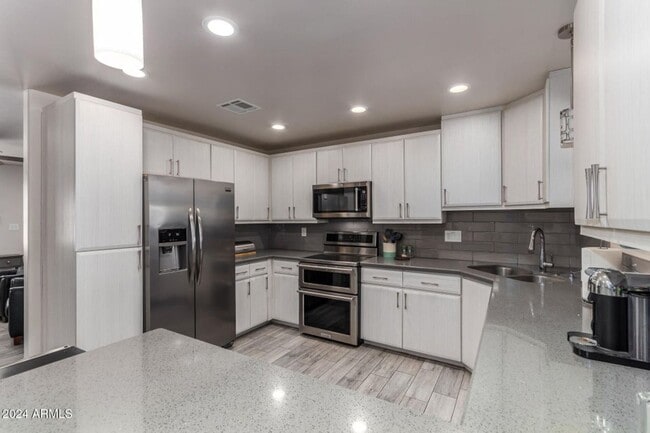 property at 2726 S Rita Ln