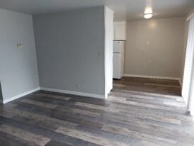 1100 Ranchero Way in San Jose, CA - Building Photo