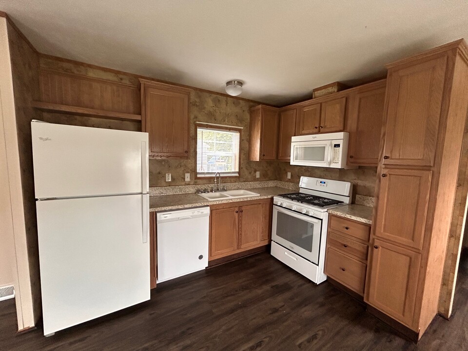 45 Deer Run Pky in Elkton, MD - Building Photo