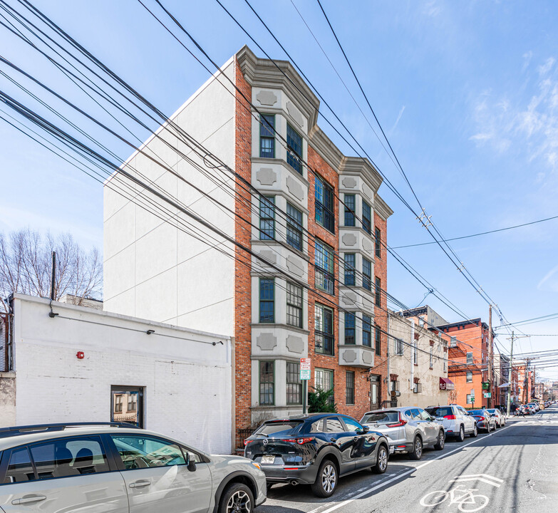 261 2nd St in Hoboken, NJ - Foto de edificio