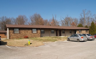 Mason Court Apartments in Dickson, TN - Building Photo