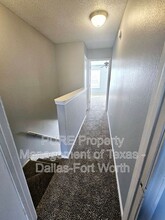 4004 W Pioneer Dr in Irving, TX - Building Photo - Building Photo