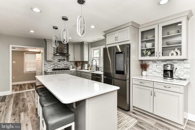 3529 Woodburn Rd in Annandale, VA - Building Photo - Building Photo