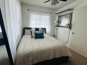 412 73rd Ave, Unit 1 in St Pete Beach, FL - Foto de edificio - Building Photo