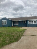 1401 Hite blvd in Enid, OK - Building Photo