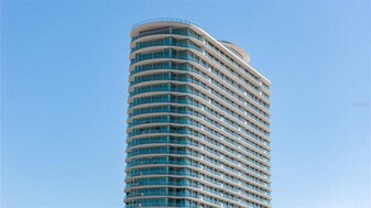 400 Central Ave in St. Petersburg, FL - Building Photo