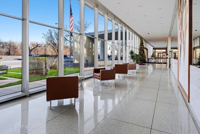 3600 N Lake Shore Dr, Unit 1223 in Chicago, IL - Building Photo - Building Photo