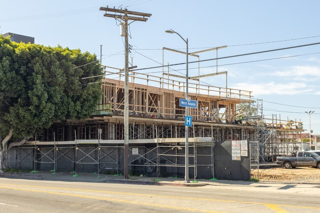 2221 S Western in Los Angeles, CA - Foto de edificio - Building Photo
