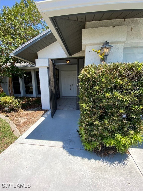 225 SE 31st St in Cape Coral, FL - Building Photo - Building Photo