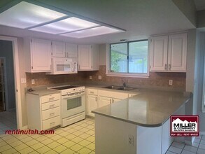 11891 Hagan Rd in Sandy, UT - Building Photo - Building Photo