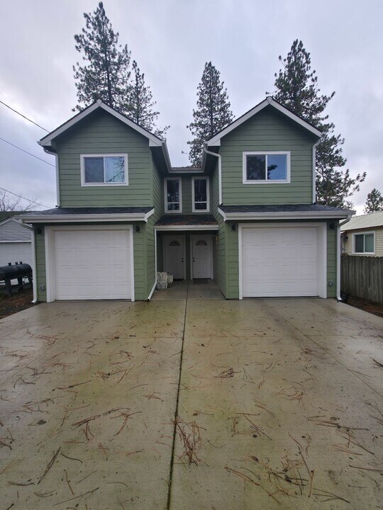 1311-1313 E 38th Ave in Spokane, WA - Building Photo