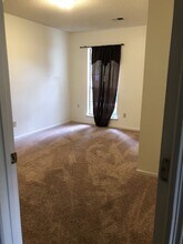 700 Woods Ct in Hinesville, GA - Foto de edificio - Building Photo