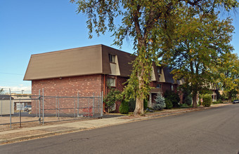 Nordic Arms Apartments in Aurora, CO - Building Photo - Building Photo