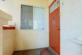 6986 Stagecoach Rd, Unit E in Dublin, CA - Foto de edificio - Building Photo