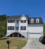 160 Forest Bluff Dr in Jacksonville, NC - Building Photo