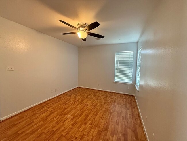 311 Clydesdale Ln in Victoria, TX - Building Photo - Building Photo