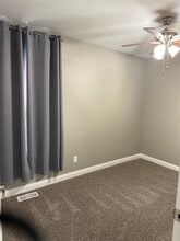 350 Stone Village Dr in Wentzville, MO - Building Photo - Building Photo